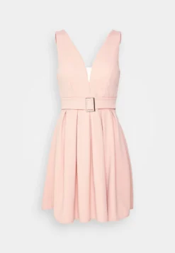 Debbie Buckle Skater Dress - Cocktailjurk - Blush Pink -Wal G Verkoopwinkel c219ab0212b3418b8fd3510402ccdd89 scaled