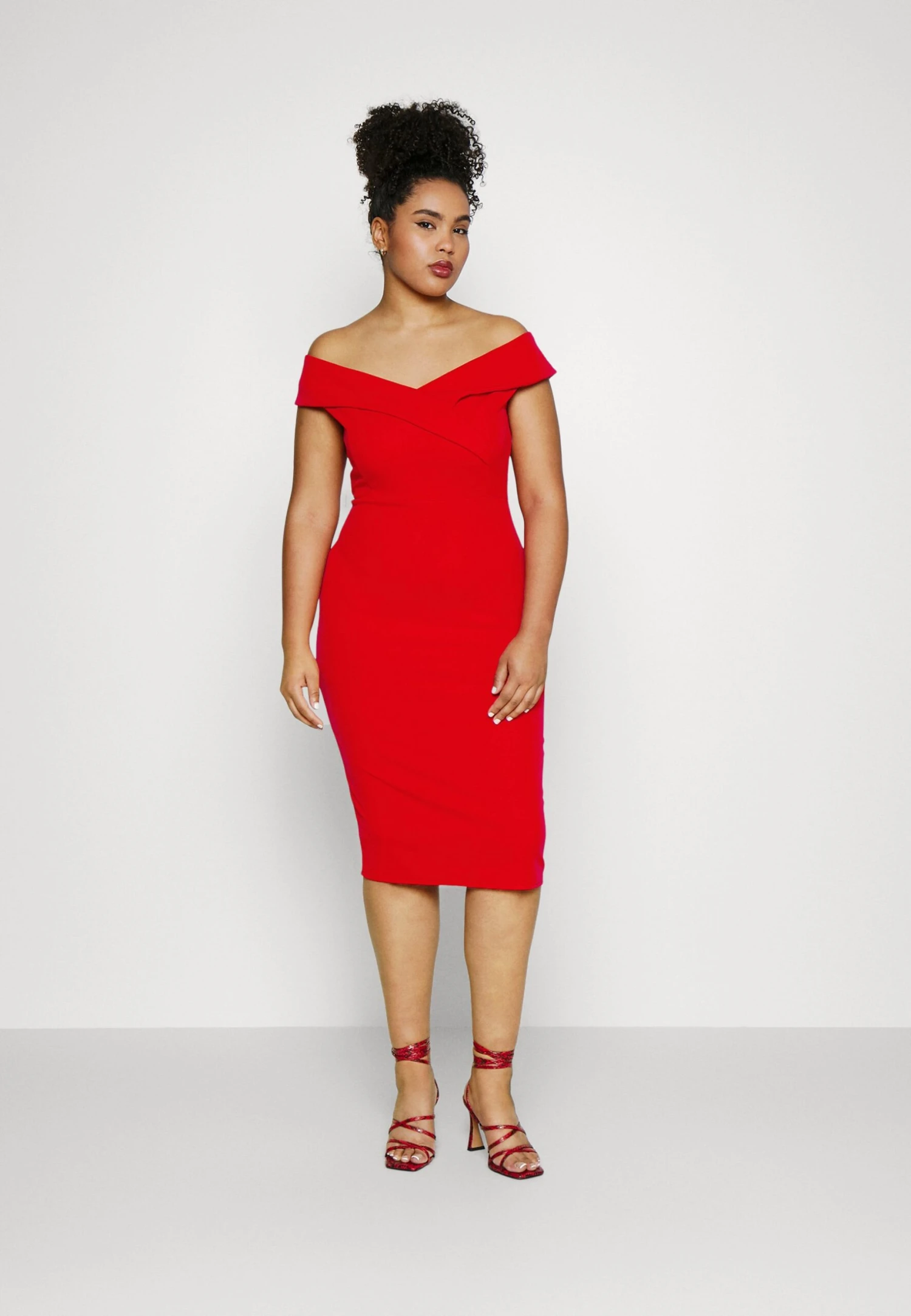 Zara Midi - Etui-Jurk - Red 1 Zara Midi - Etui-Jurk - Red