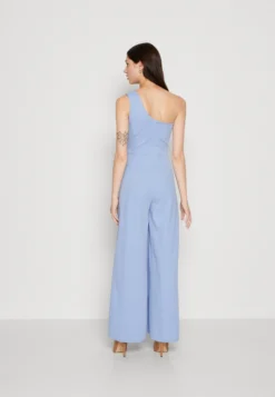 Wal G Gigi Wide Leg Pleat - Jumpsuit - Powder Blue -Wal G Verkoopwinkel c6bdd2f0df4a480896c3acf3ea5c614f scaled