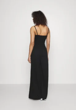 Havana Wide Leg- Jumpsuit - Black -Wal G Verkoopwinkel c6d51ec228514f77a65134cd9bf55b30 scaled