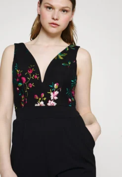 Wal G Print Contrast Plunge- Jumpsuit - Black Floral -Wal G Verkoopwinkel c93c98c3cc7f4b9eb26c2ad629a7df42 scaled