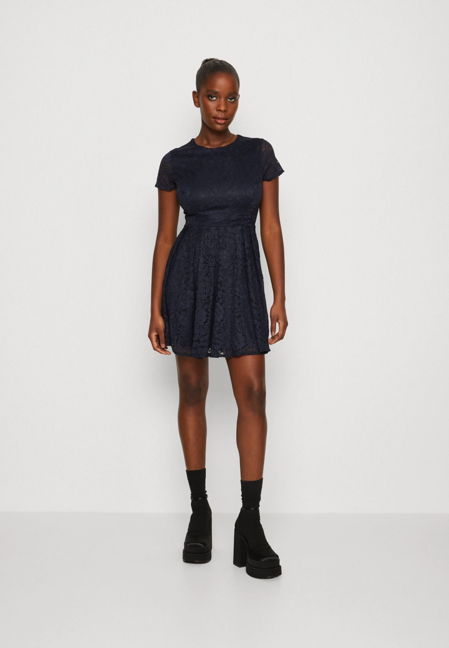 Wal G Leona Skater Dress - Cocktailjurk - Navy Blue 1 Wal G Leona Skater Dress - Cocktailjurk - Navy Blue