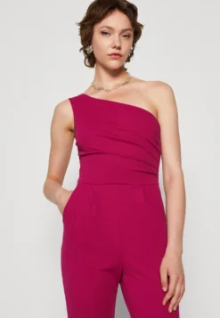 Wal G Rosalita One Shoulder - Jumpsuit - Raspberry -Wal G Verkoopwinkel cca5a7d9d9c94bfb823e09b09579cd10 scaled