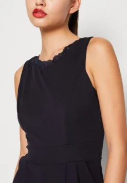 Wal G Dayna Straight Leg - Jumpsuit - Navy Blue -Wal G Verkoopwinkel ce381823c1df468ab878b8315b1288a5 scaled