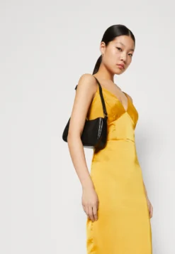Wal G Ray Strappy Midi - Cocktailjurk - Yellow -Wal G Verkoopwinkel d047c60ff820448d854d95db22964738 scaled