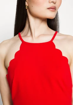 Scallop Edge Dress - Jurk - Red -Wal G Verkoopwinkel d202322842cd446cbc29aec243b8663d scaled