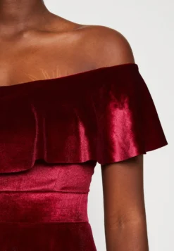 Wal G Stacey Skater - Cocktailjurk - Wine -Wal G Verkoopwinkel d40b1515700e42e9b8236df16e9df2f5 scaled