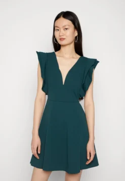 Wal G Lucia V Neck Frill Sleeve Skater Dress - Cocktailjurk - Forest Green 9 Wal G Lucia V Neck Frill Sleeve Skater Dress - Cocktailjurk - Forest Green -Wal G Verkoopwinkel d4ed69482f8340a3a281b4fc40185e02 scaled