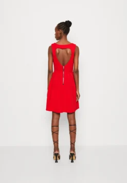 Wal G Valentines Holly Heart Cut Out Skater - Cocktailjurk - Red -Wal G Verkoopwinkel d5a9ff880e1343b48eb1f6616730b40d scaled