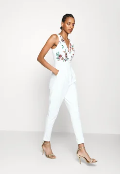 Contrast Plunge - Jumpsuit - White 9 Contrast Plunge - Jumpsuit - White -Wal G Verkoopwinkel d65275bf3ef84e1aa919a0559bfb2718 scaled