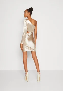 Wal G Jack Halter Neck Midi - Jerseyjurk - Summer Colour -Wal G Verkoopwinkel d873bd4da85c49629a14a1c580bbfc85 scaled