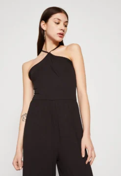 Wal G Summer Essentials Henny Cut Out - Jumpsuit - Black 9 Wal G Summer Essentials Henny Cut Out - Jumpsuit - Black -Wal G Verkoopwinkel db73c1a4e79d4693ad076a43b0a4c256 scaled