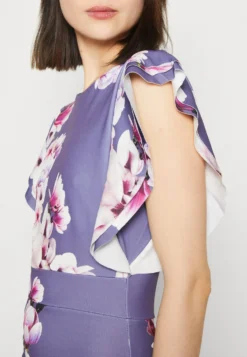 Wal G Diana Ruffle Sleeve Midi Dress - Jerseyjurk - Purple -Wal G Verkoopwinkel dfa0fb3625174f7a86576687f185ca8c scaled