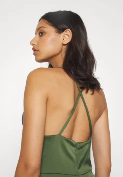 Wal G Aja Ruffle Mini - Jurk - Medow -Wal G Verkoopwinkel e086ec04128f47f1a91a83cad14a40d6 scaled