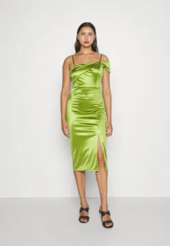 Wal G Peace Off Shoulder Midi - Cocktailjurk - Olive Green 10 Wal G Peace Off Shoulder Midi - Cocktailjurk - Olive Green -Wal G Verkoopwinkel e62fc79aaaab4a0c941a5386759d1479 scaled