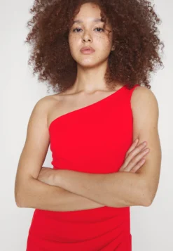 Wal G Dolly Asymmetric Mini - Etui-Jurk - Red 9 Wal G Dolly Asymmetric Mini - Etui-Jurk - Red -Wal G Verkoopwinkel e7d61b828552415ca96544ca94b8f536 scaled