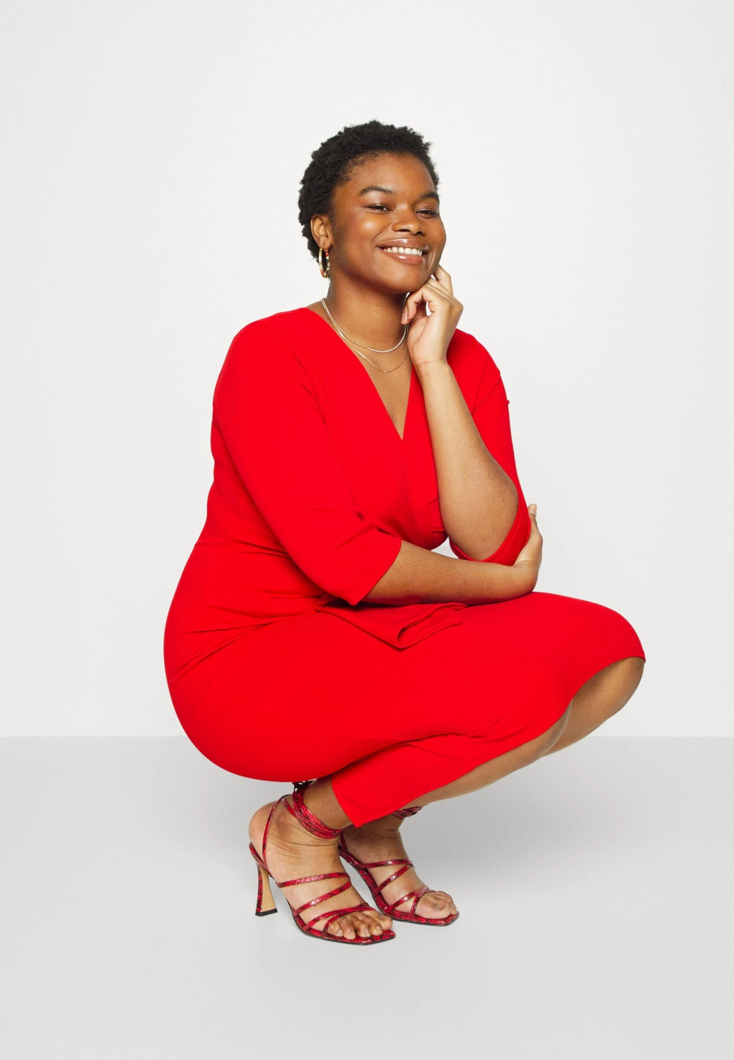 Hossy V Neck Midi - Cocktailjurk - Red 4 Hossy V Neck Midi - Cocktailjurk - Red - Afbeelding 4