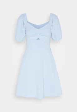 Wal G Haliday Cut Out Skater - Jerseyjurk - Sky Blue -Wal G Verkoopwinkel e9055644455446b58a18185cb9e212fe scaled