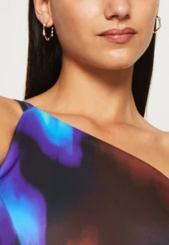 Wal G Vlera Strap Print Midi - Jerseyjurk - Mehrfarbig -Wal G Verkoopwinkel ea1d9a0f929e455897419c04264077c9 scaled