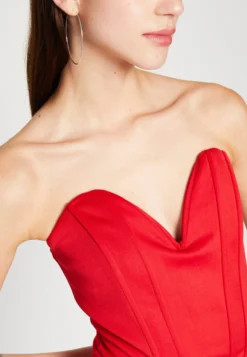 Wal G Dolly V Neck Midi - Jerseyjurk - Red 11 Wal G Dolly V Neck Midi - Jerseyjurk - Red -Wal G Verkoopwinkel ead5af0a8d874bdba8d9140a9a638265 scaled