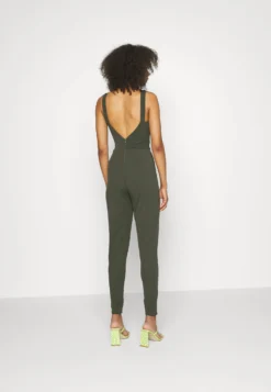 Wal G Jimmy Tie Back - Jumpsuit - Khaki Green -Wal G Verkoopwinkel edba8ea8adba4ac6b434829719c14427 scaled