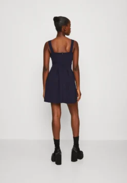 Wal G Belle V Neck Skater Dress - Cocktailjurk - Navy/White -Wal G Verkoopwinkel f2f7012bbd114676b1d4a1e0780486d4 scaled