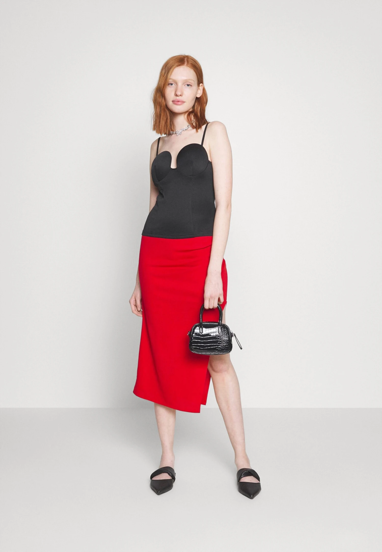 Wal G Reilly Rouched Midi Skirt - Kokerrok - Red 2 Wal G Reilly Rouched Midi Skirt - Kokerrok - Red - Afbeelding 2
