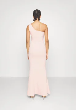 Wal G Wedding Gina Shoulder Maxi - Galajurk - Peach -Wal G Verkoopwinkel f556e25b87a94dfbbc12b3786618c55d scaled