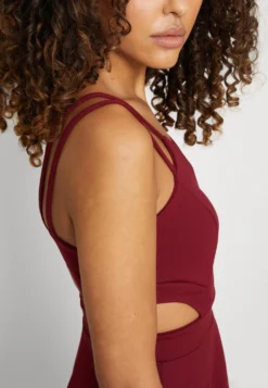 Wal G Milly Strap Skater - Jerseyjurk - Wine -Wal G Verkoopwinkel f802a37e53904700afda95368c490576 scaled