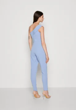 Wal G Halli Ruffe - Jumpsuit - Powder Blue -Wal G Verkoopwinkel f9d285567adf417583b4006bb7157b12 scaled