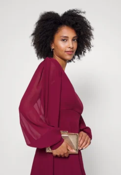 Kat Sleeve Dress - Cocktailjurk - Berry Wine -Wal G Verkoopwinkel fbc0096ef33448ea8df01204cf69a0b8 scaled