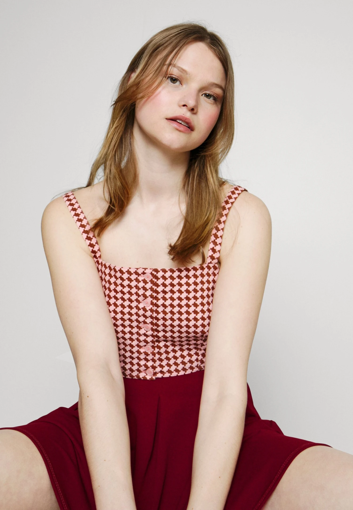 Wal G Zara Pleated Skater Skirt - A-Lijn Rok - Berry Wine 4 Wal G Zara Pleated Skater Skirt - A-Lijn Rok - Berry Wine - Afbeelding 4